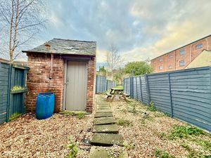 Photo 8- click for photo gallery